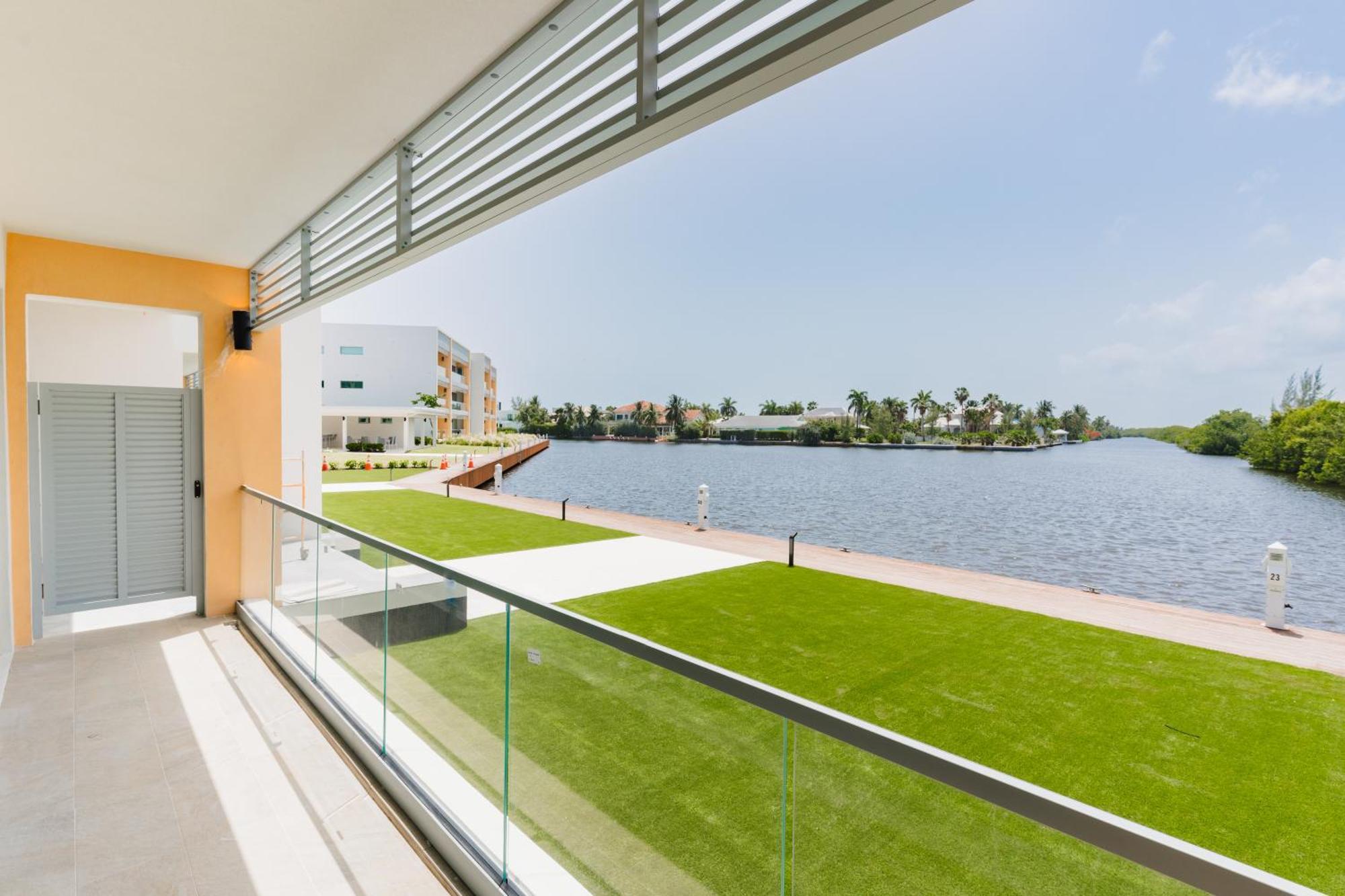 One Canal Point George Town Exterior photo